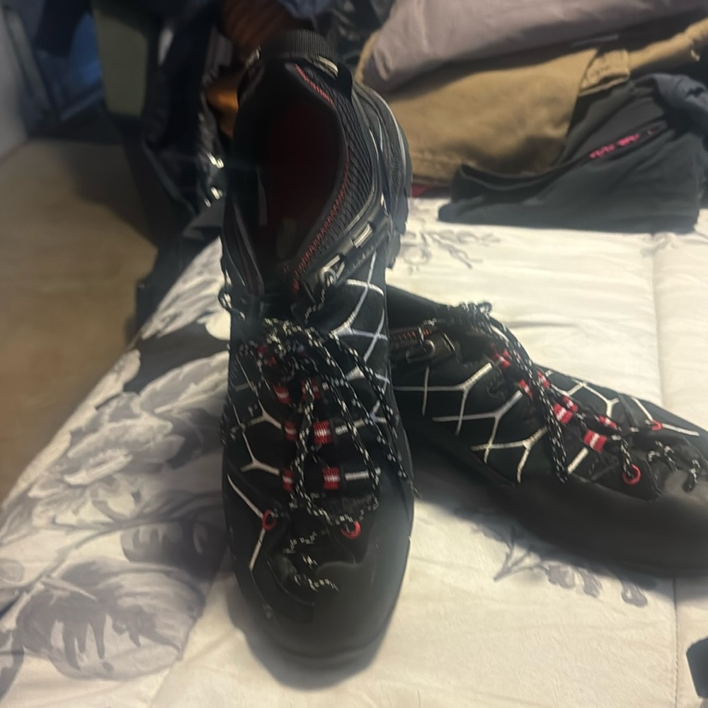 Tennis Shoes Gor Tex